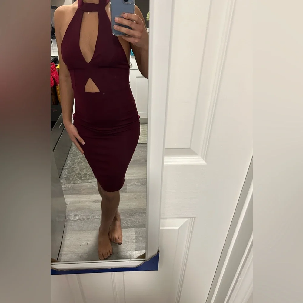 Dress - Picture 1 of 8